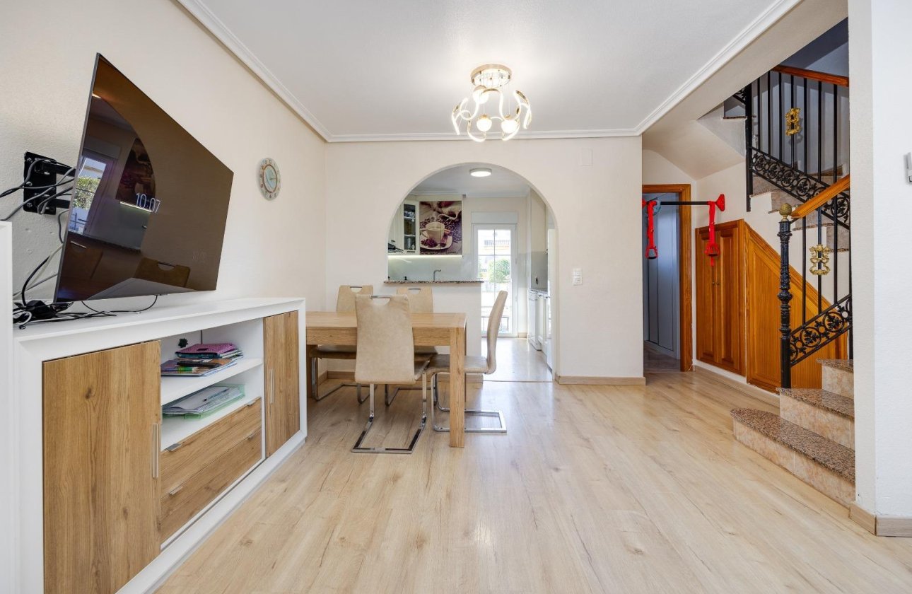 Herverkoop - Town House -
Torrevieja - Aguas Nuevas