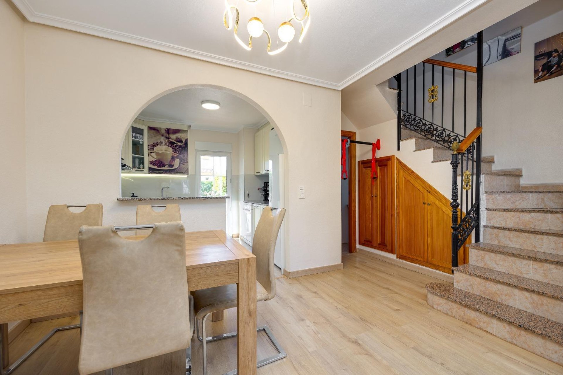 Herverkoop - Town House -
Torrevieja - Aguas Nuevas