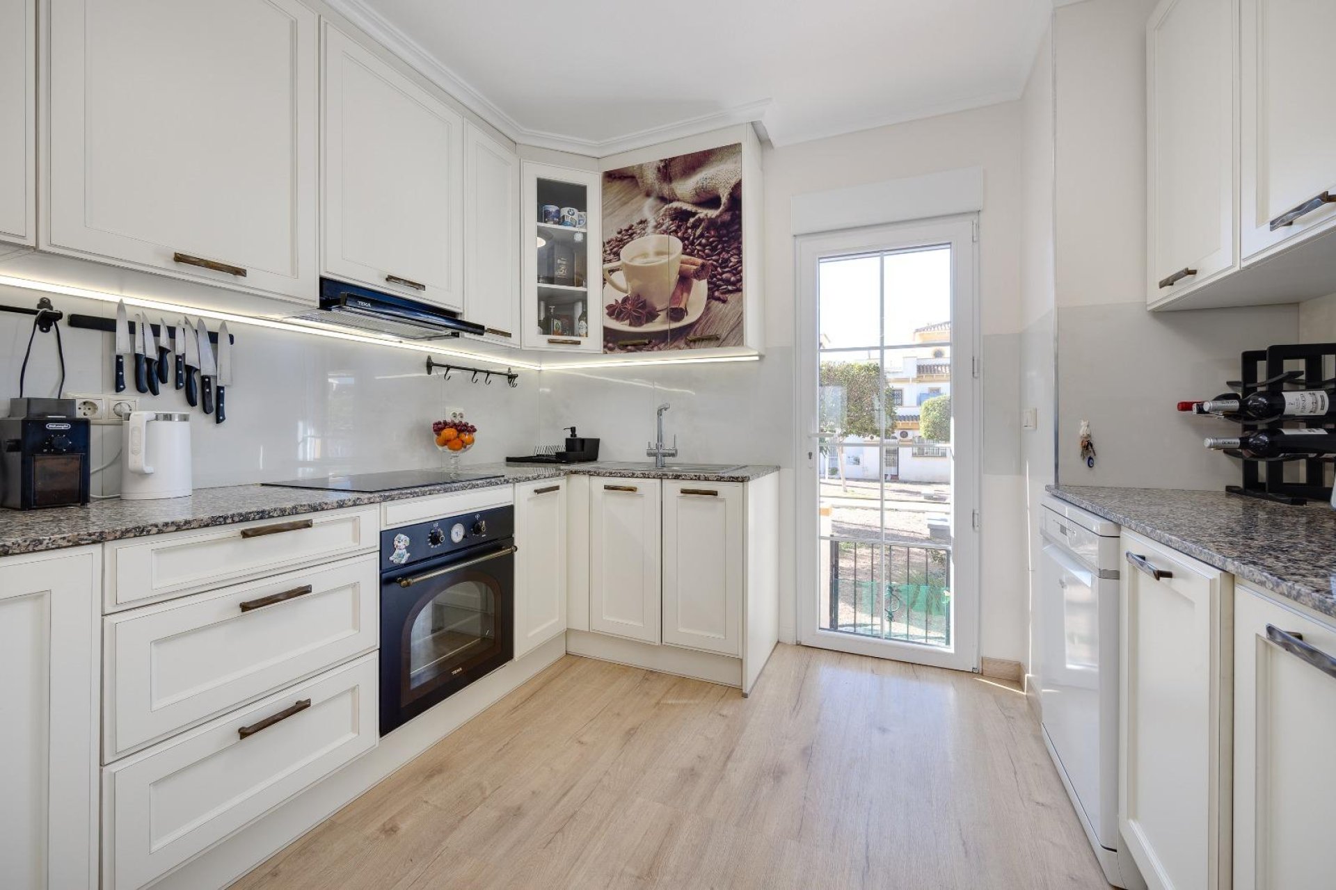 Herverkoop - Town House -
Torrevieja - Aguas Nuevas