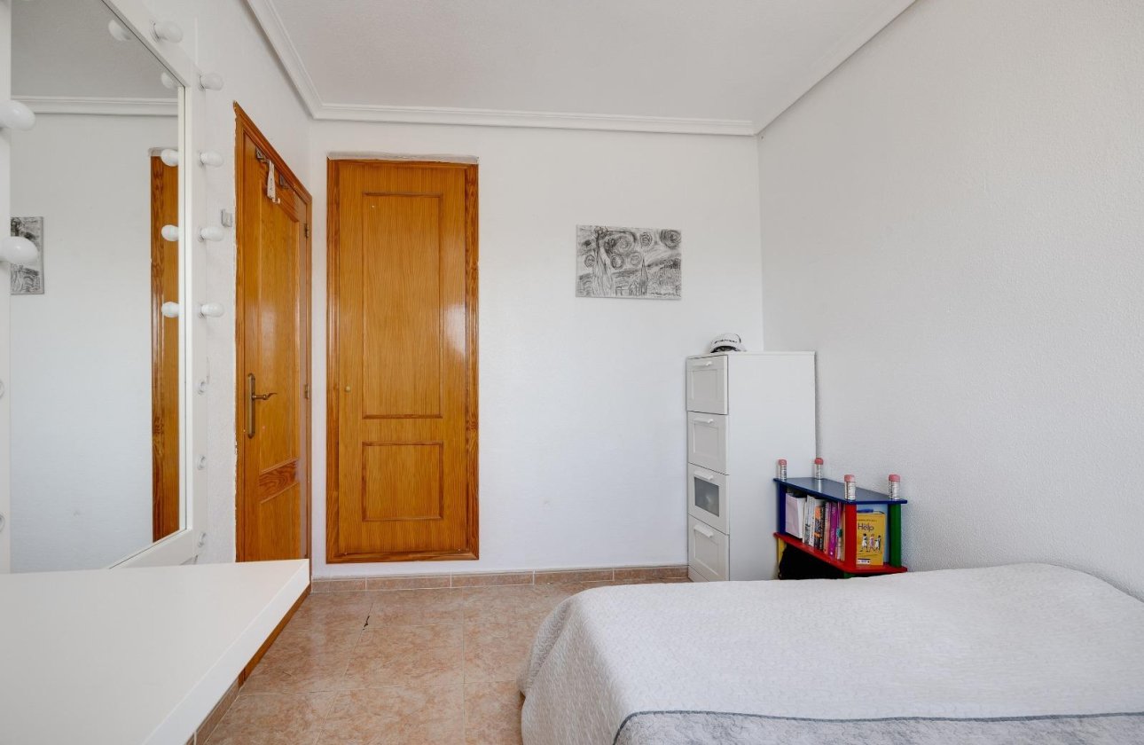 Herverkoop - Town House -
Torrevieja - Aguas Nuevas