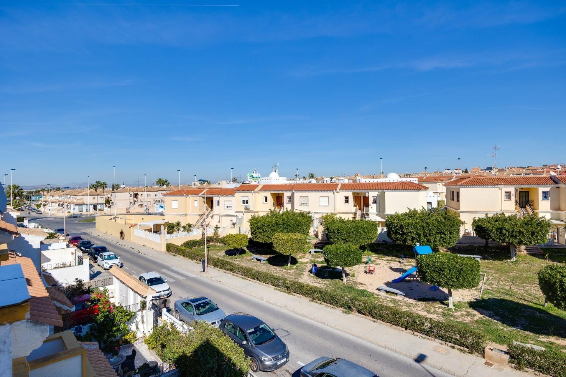 Herverkoop - Town House -
Torrevieja - Aguas Nuevas