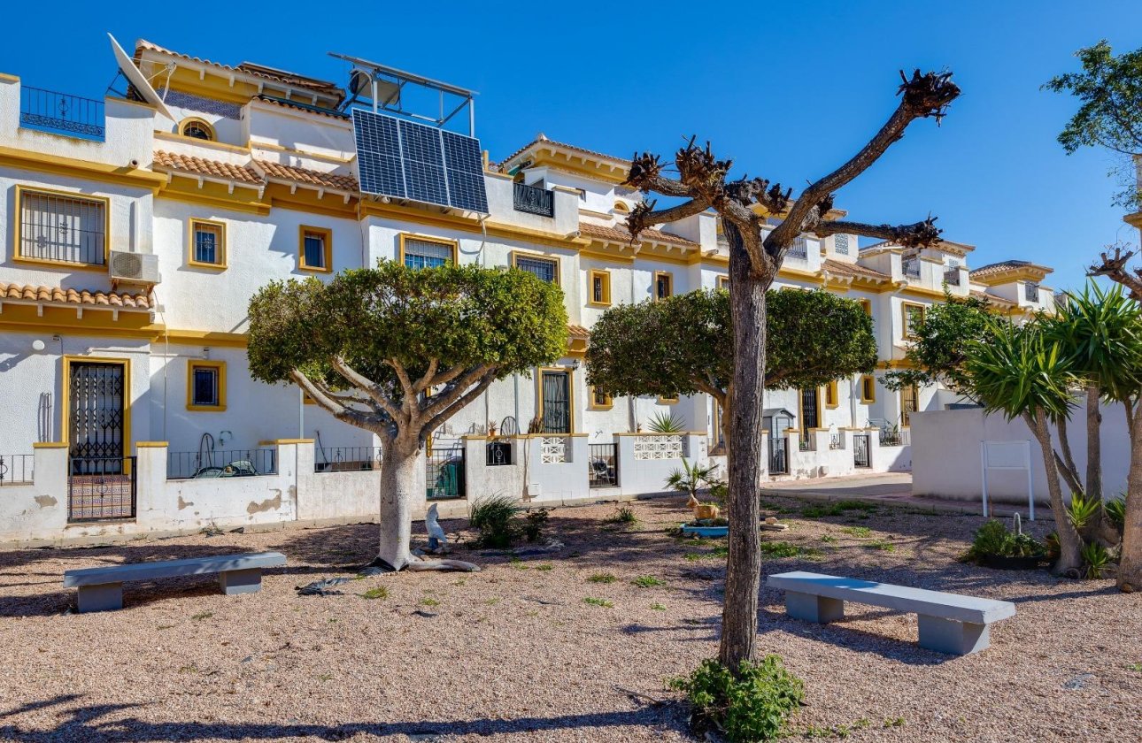 Herverkoop - Town House -
Torrevieja - Aguas Nuevas