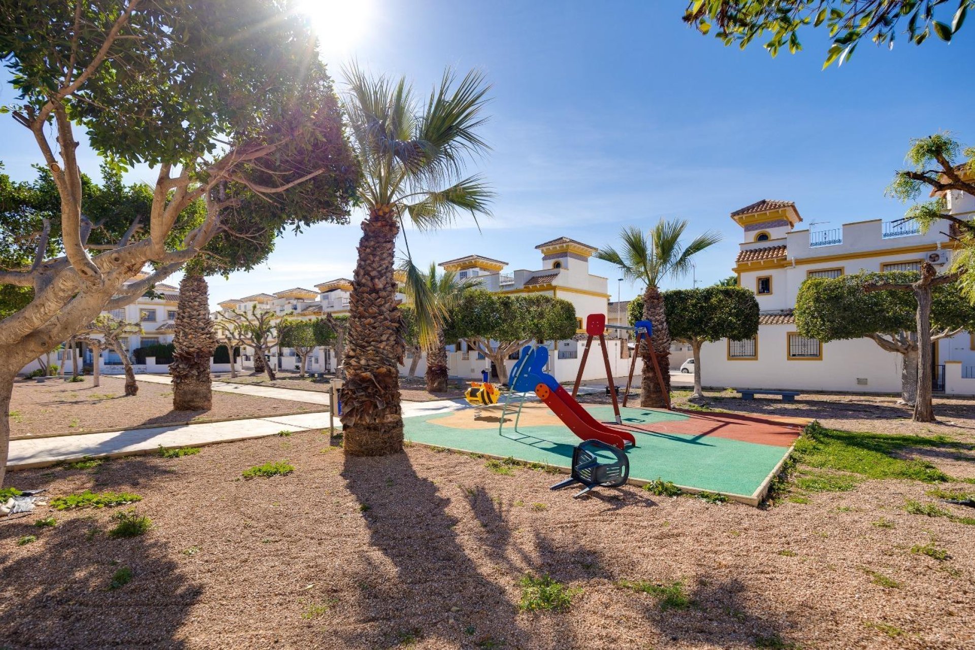 Herverkoop - Town House -
Torrevieja - Aguas Nuevas