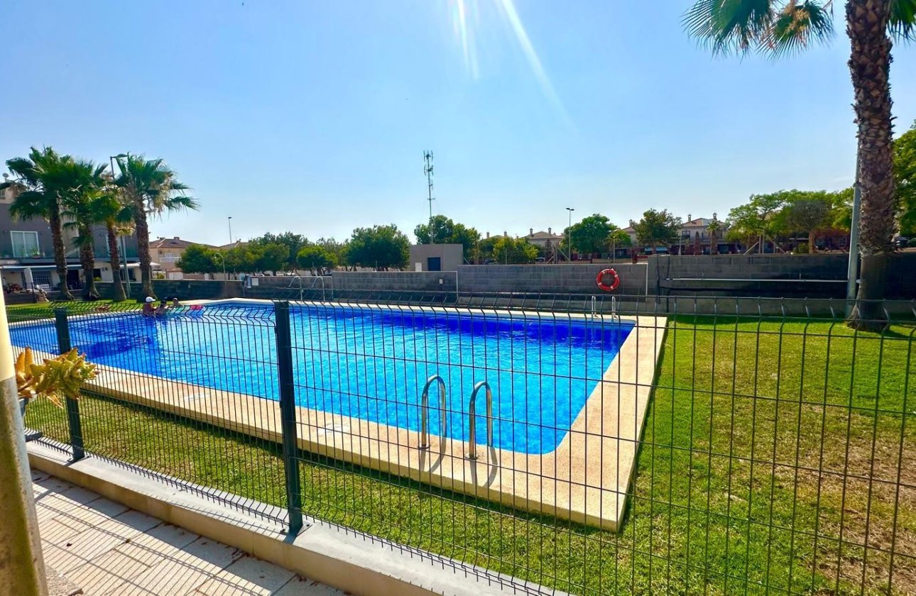 Herverkoop - Town House -
Torrevieja - Aguas Nuevas