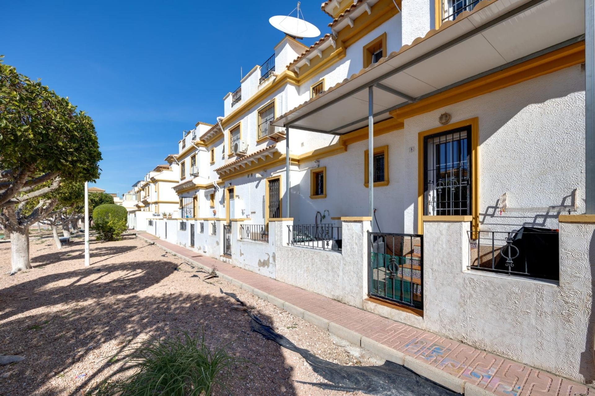 Herverkoop - Town House -
Torrevieja - Aguas Nuevas