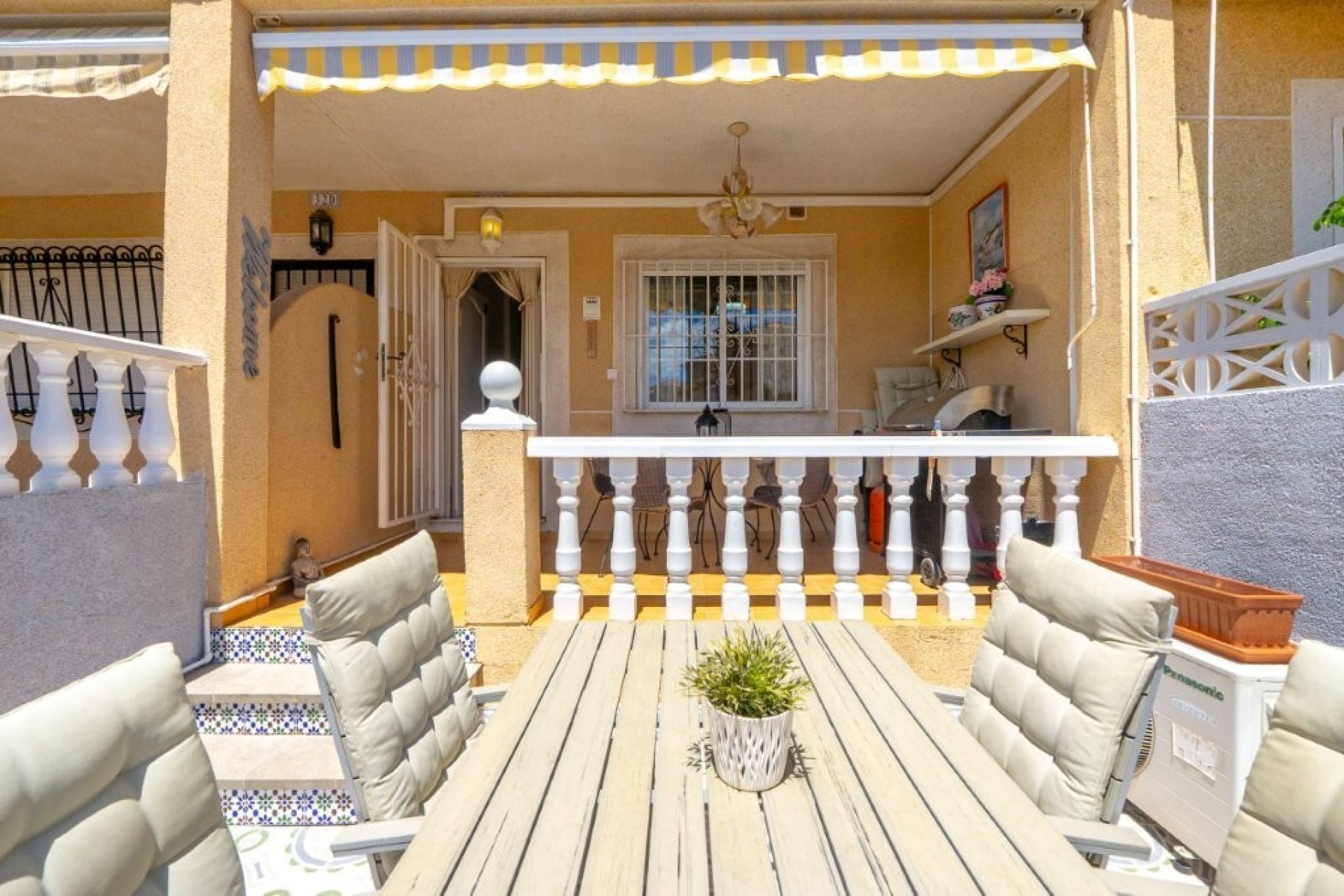 Herverkoop - Town House -
Torrevieja - Aguas Nuevas