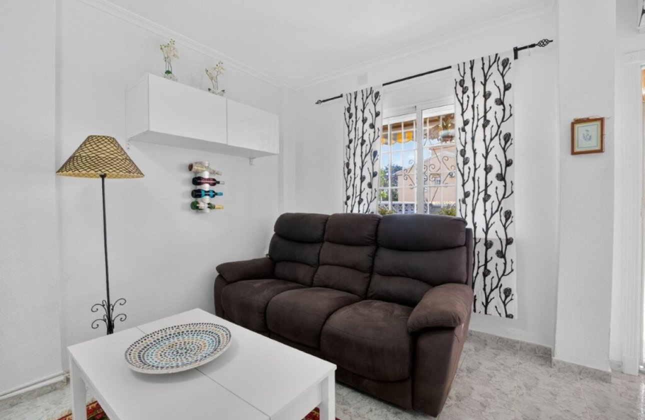 Herverkoop - Town House -
Torrevieja - Aguas Nuevas