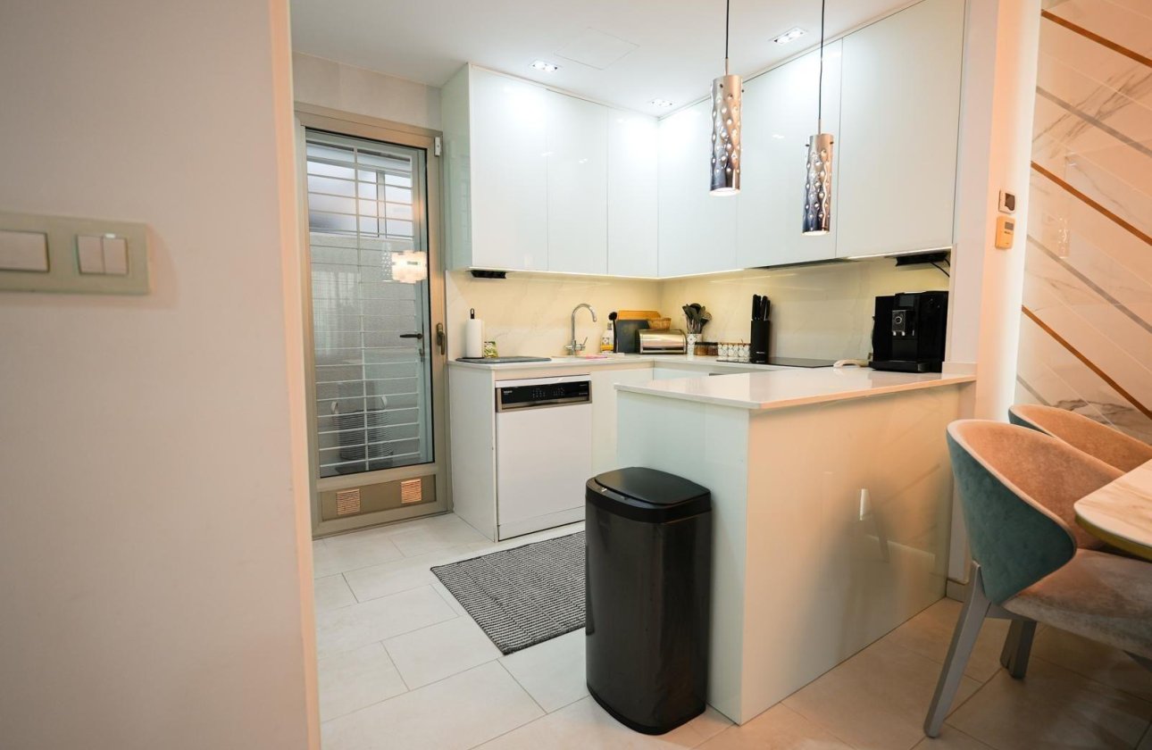 Herverkoop - Town House -
Torrevieja - Aguas Nuevas