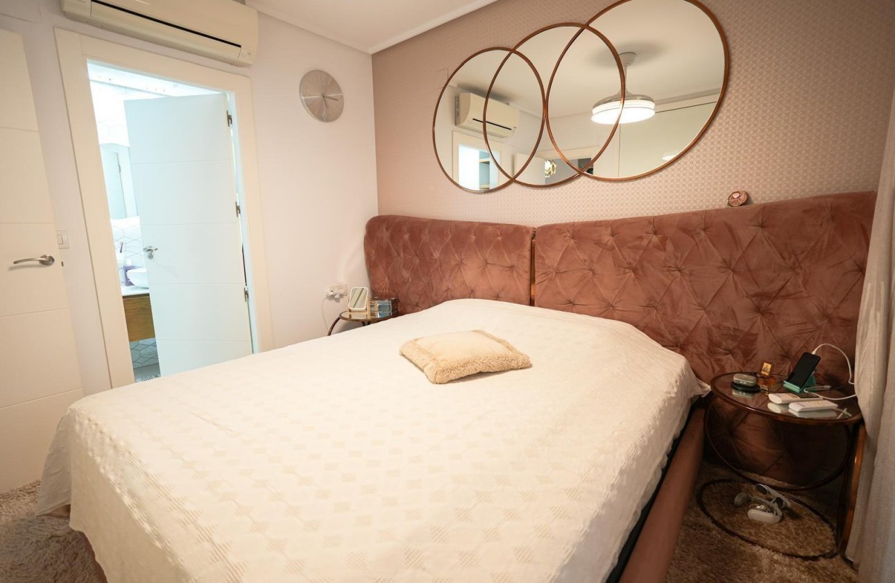 Herverkoop - Town House -
Torrevieja - Aguas Nuevas