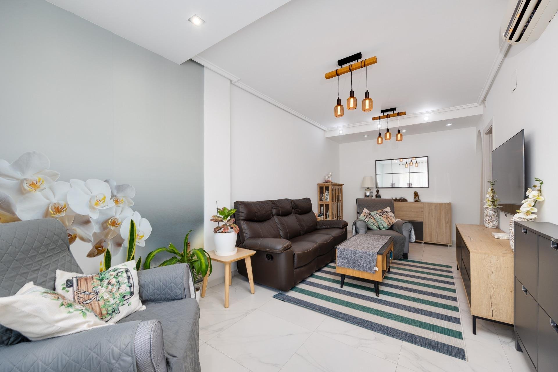 Herverkoop - Town House -
Torrevieja - Aguas Nuevas