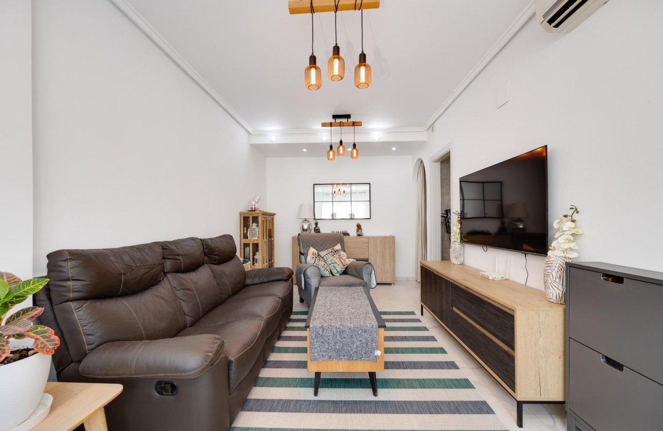 Herverkoop - Town House -
Torrevieja - Aguas Nuevas