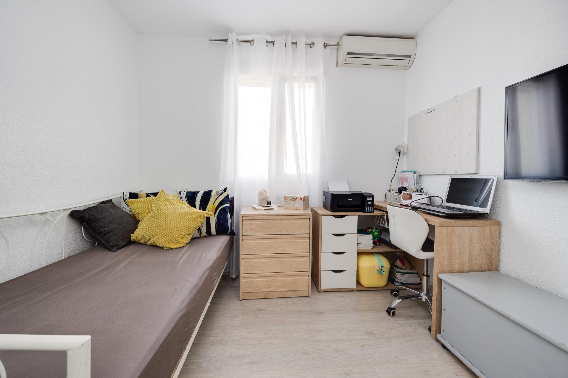 Herverkoop - Town House -
Torrevieja - Aguas Nuevas