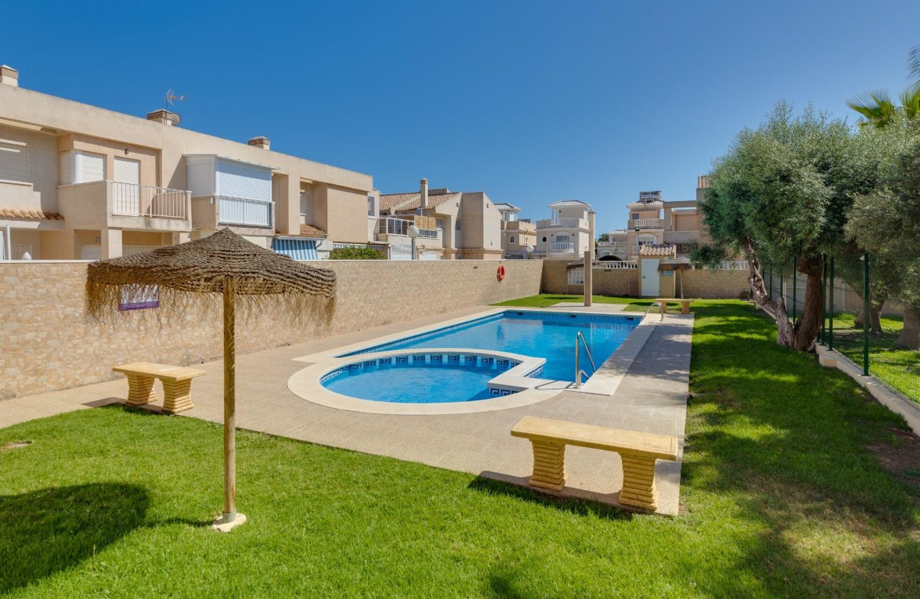 Herverkoop - Town House -
Torrevieja - Aguas Nuevas