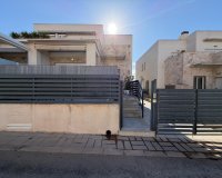 Herverkoop - Town House -
Torrevieja - Aguas Nuevas