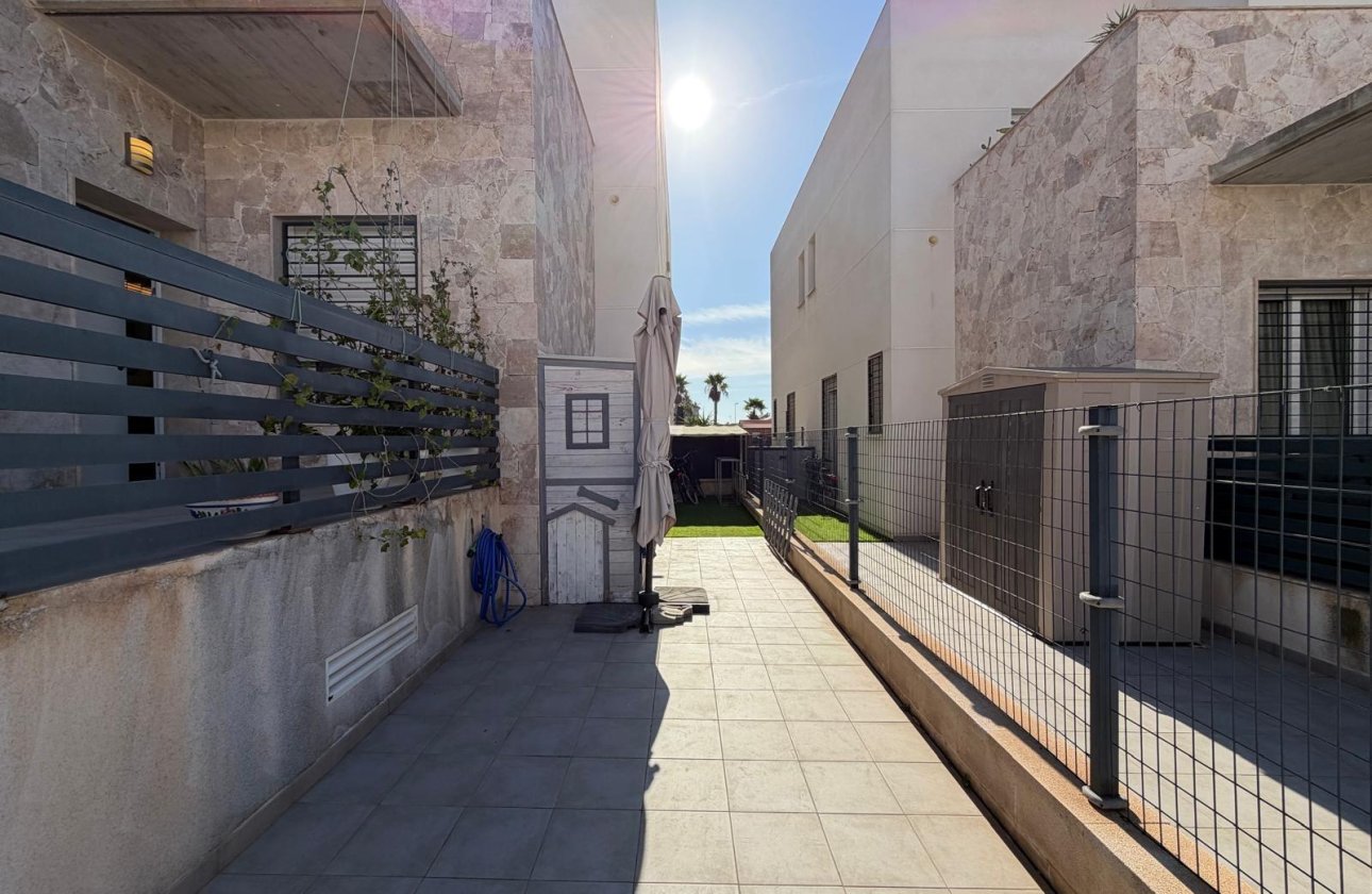 Herverkoop - Town House -
Torrevieja - Aguas Nuevas