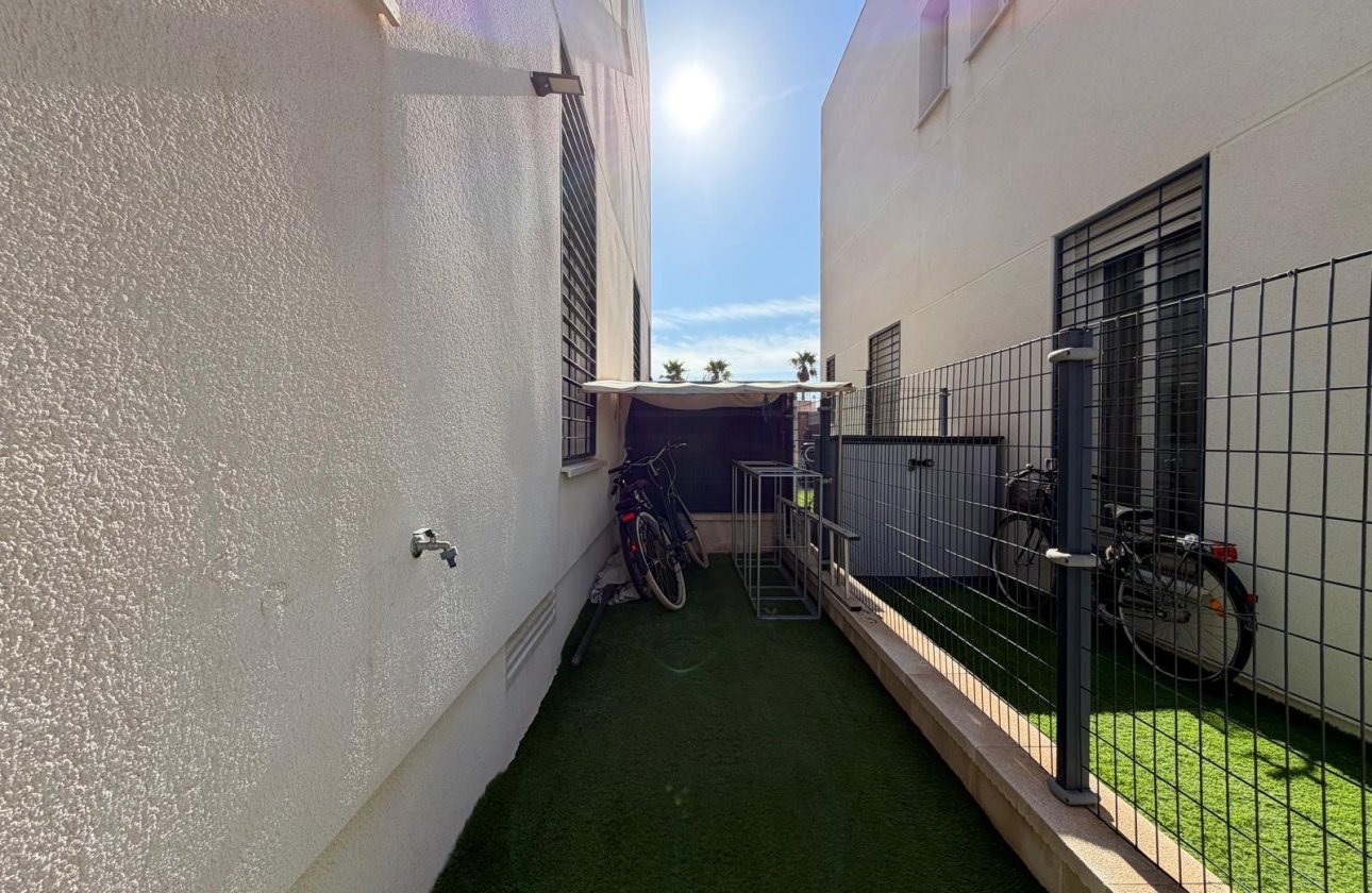 Herverkoop - Town House -
Torrevieja - Aguas Nuevas