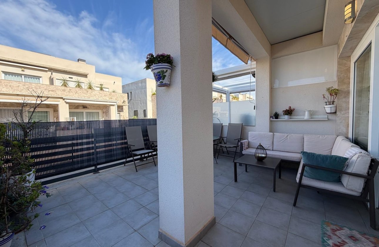 Herverkoop - Town House -
Torrevieja - Aguas Nuevas