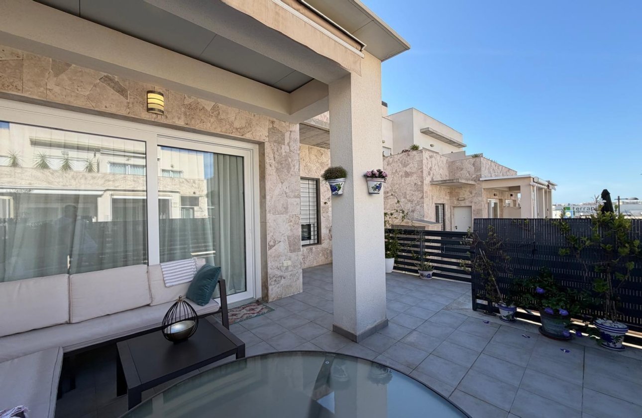 Herverkoop - Town House -
Torrevieja - Aguas Nuevas
