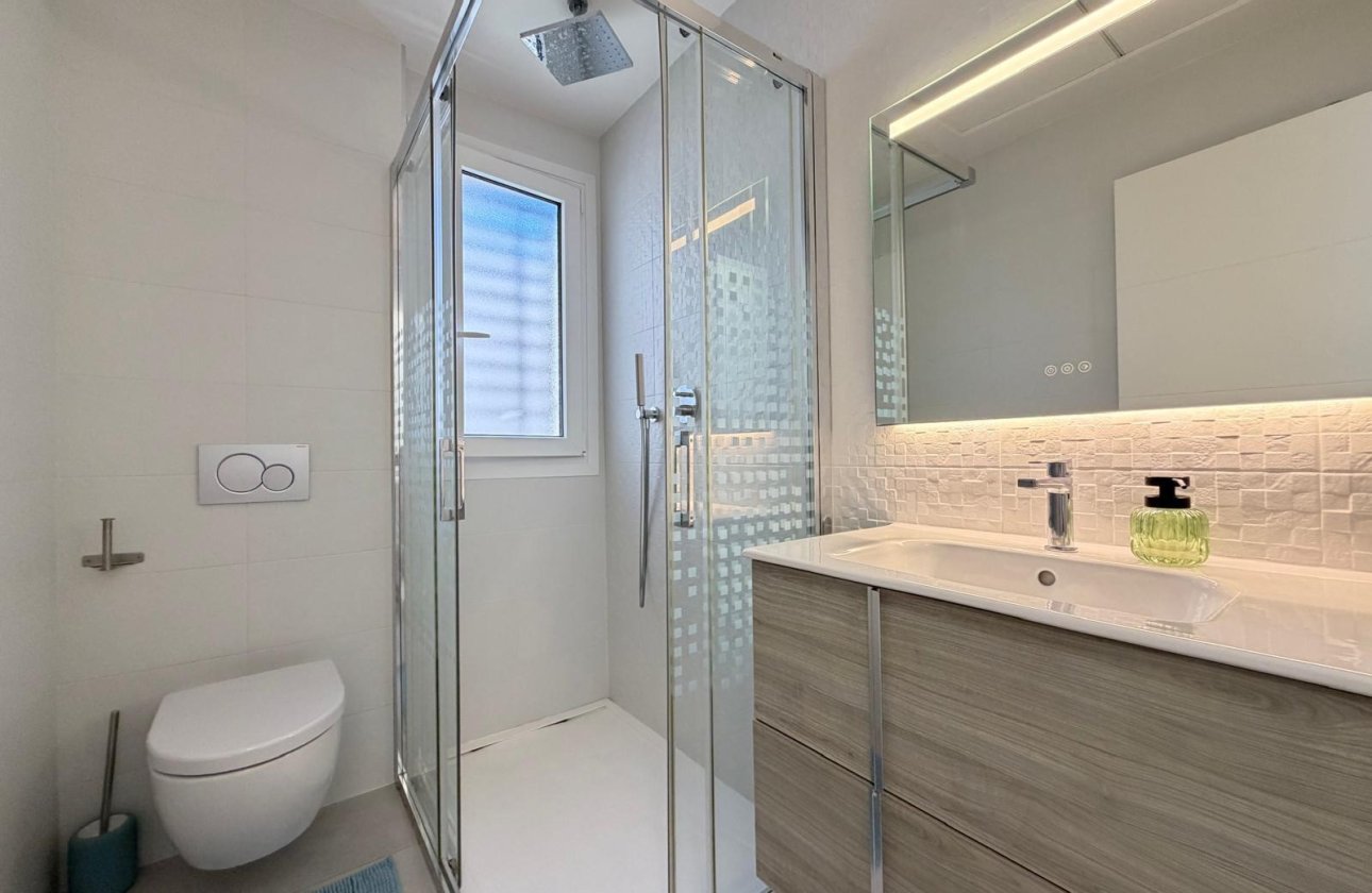 Herverkoop - Town House -
Torrevieja - Aguas Nuevas
