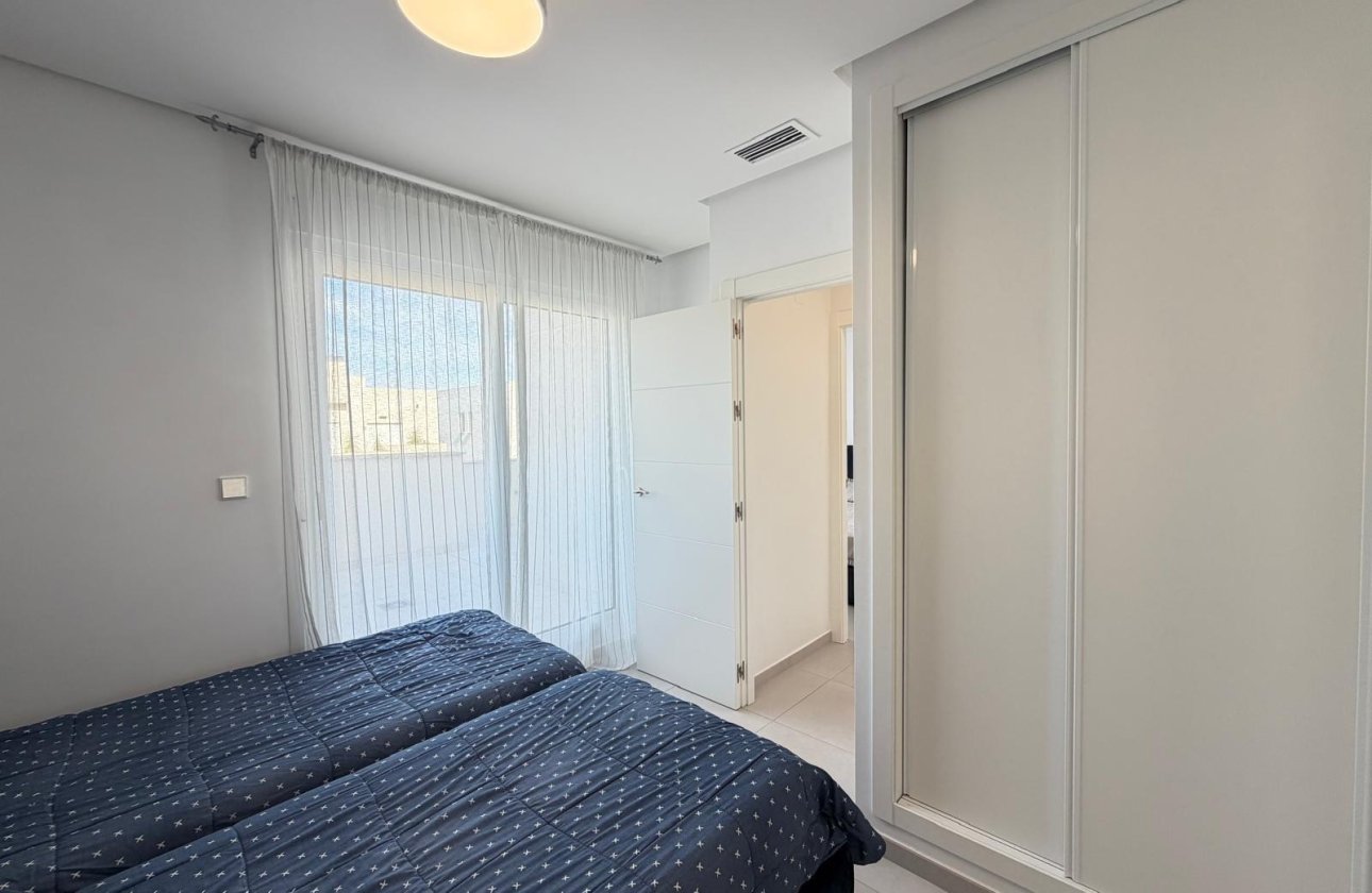 Herverkoop - Town House -
Torrevieja - Aguas Nuevas