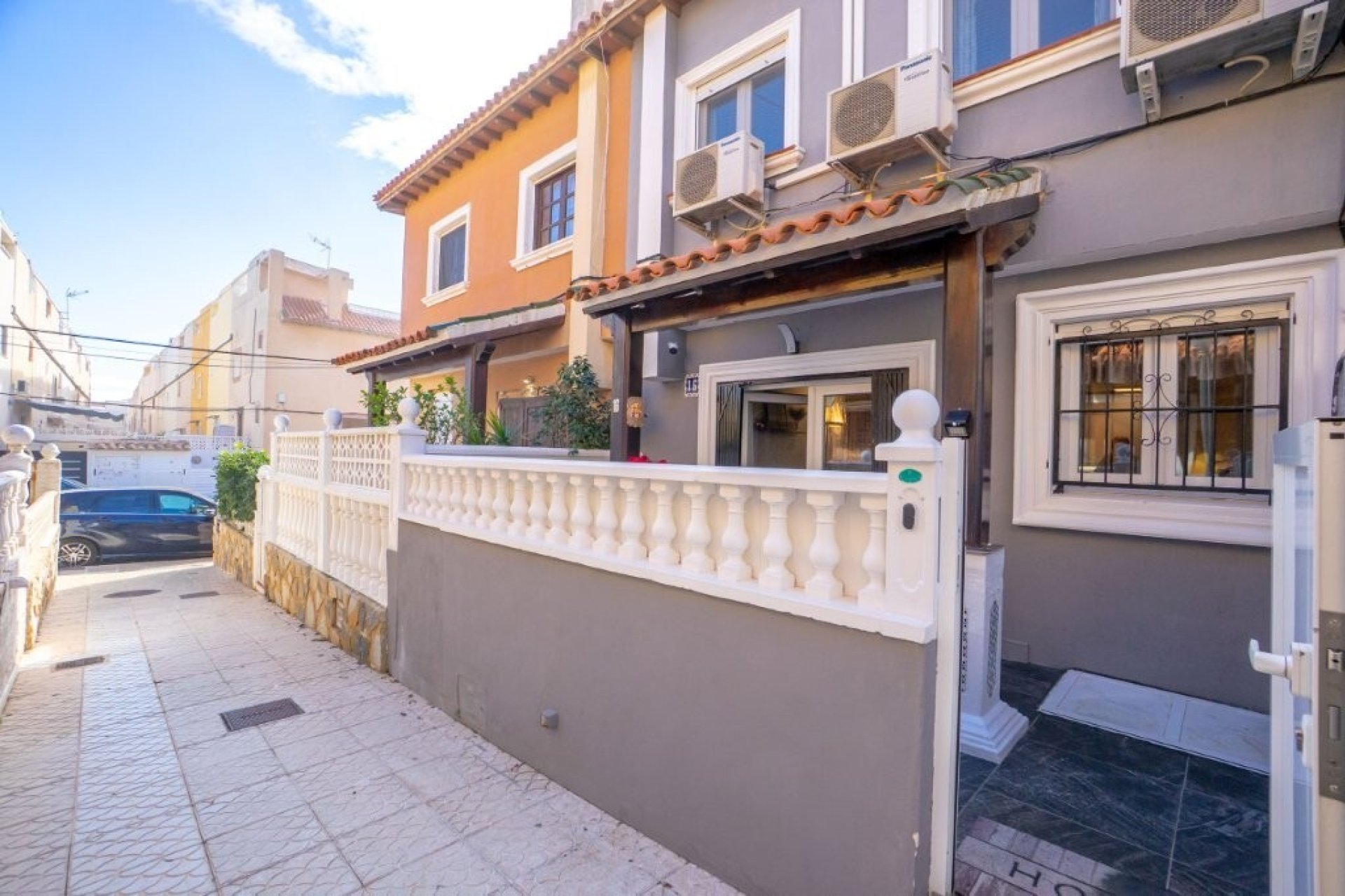 Herverkoop - Town House -
Torrevieja - Cabo Cervera