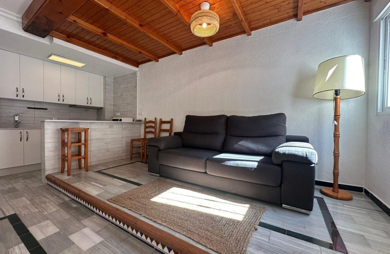Herverkoop - Town House -
Torrevieja - Cabo Cervera