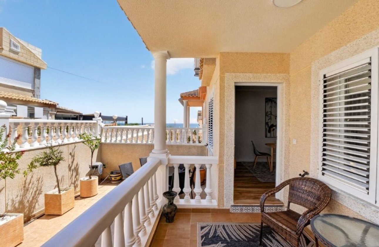 Herverkoop - Town House -
Torrevieja - Cabo Cervera