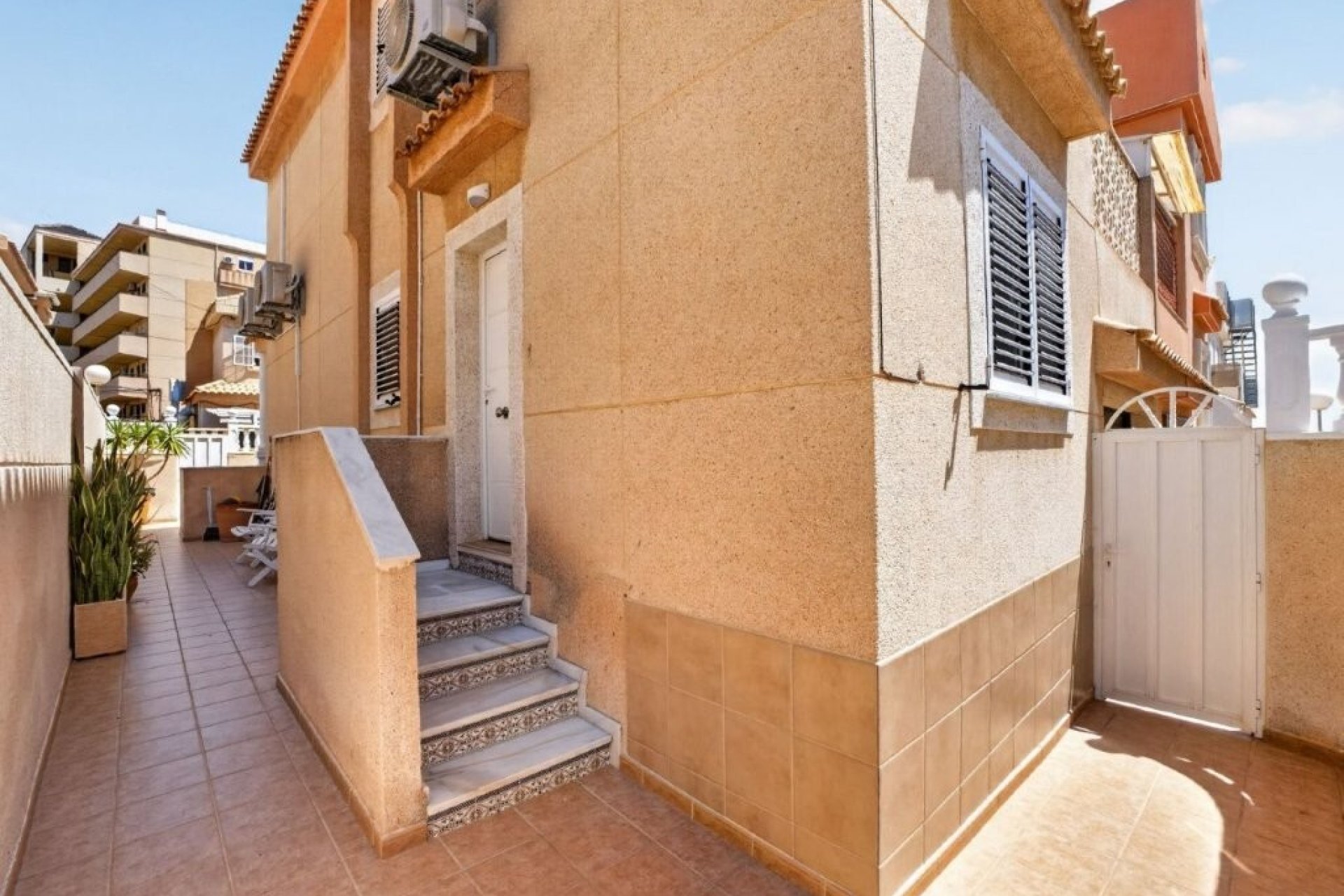 Herverkoop - Town House -
Torrevieja - Cabo Cervera