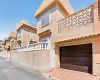 Herverkoop - Town House -
Torrevieja - Cabo Cervera