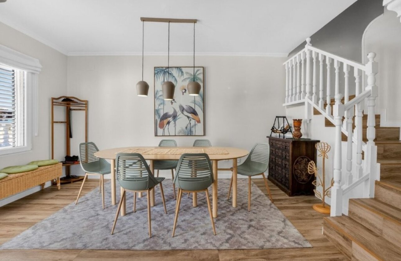 Herverkoop - Town House -
Torrevieja - Cabo Cervera