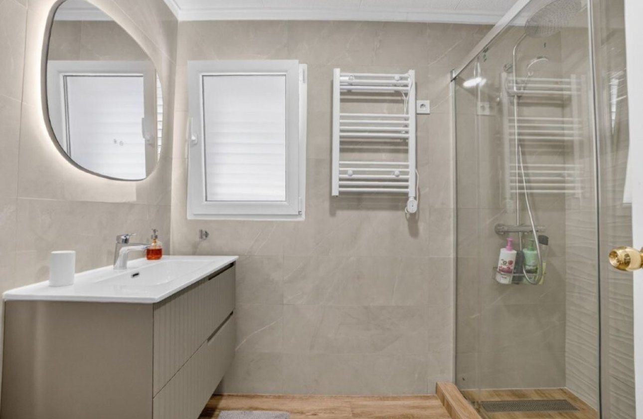 Herverkoop - Town House -
Torrevieja - Cabo Cervera