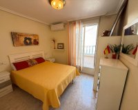 Herverkoop - Town House -
Torrevieja - Calas Blanca