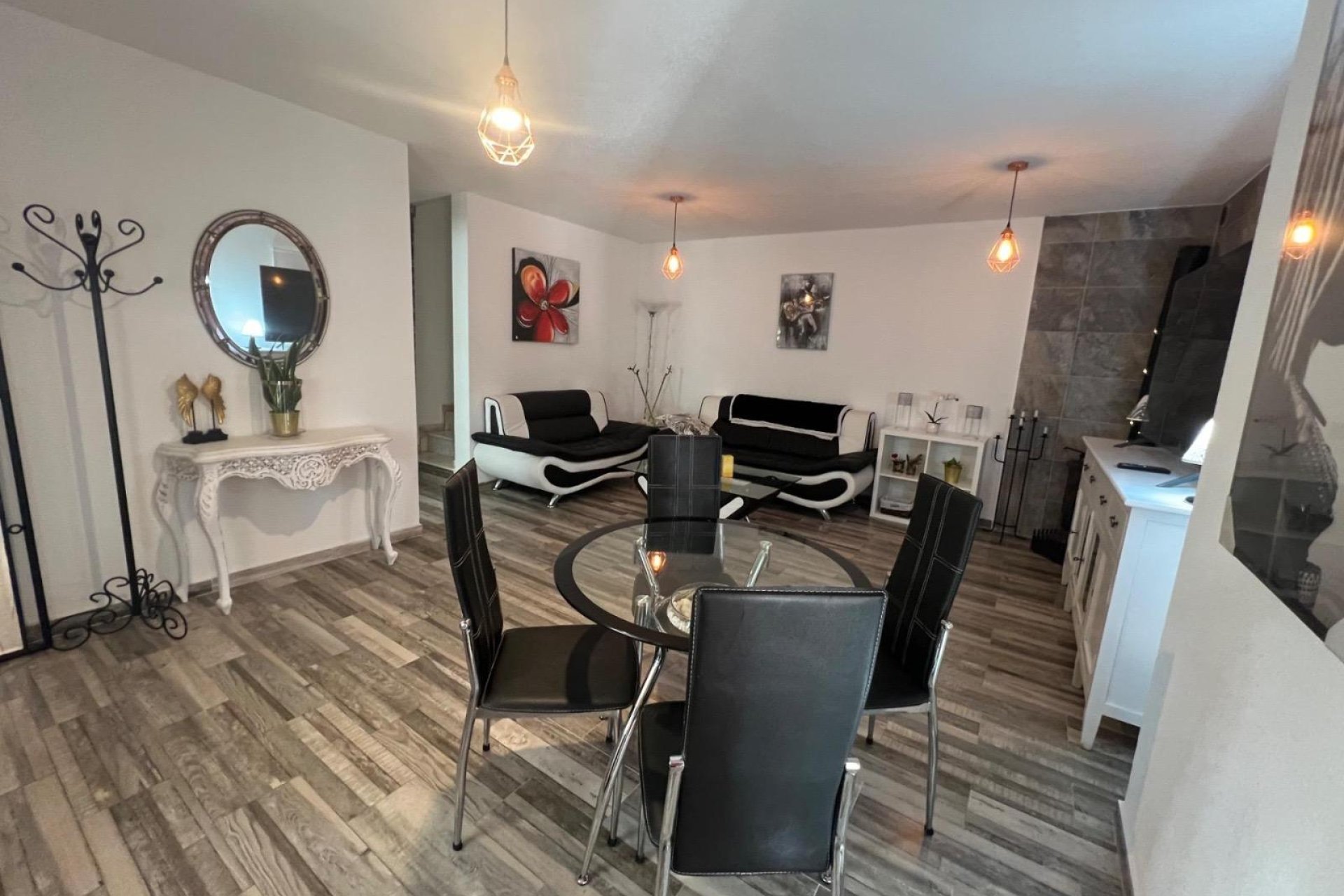 Herverkoop - Town House -
Torrevieja - Calas Blanca