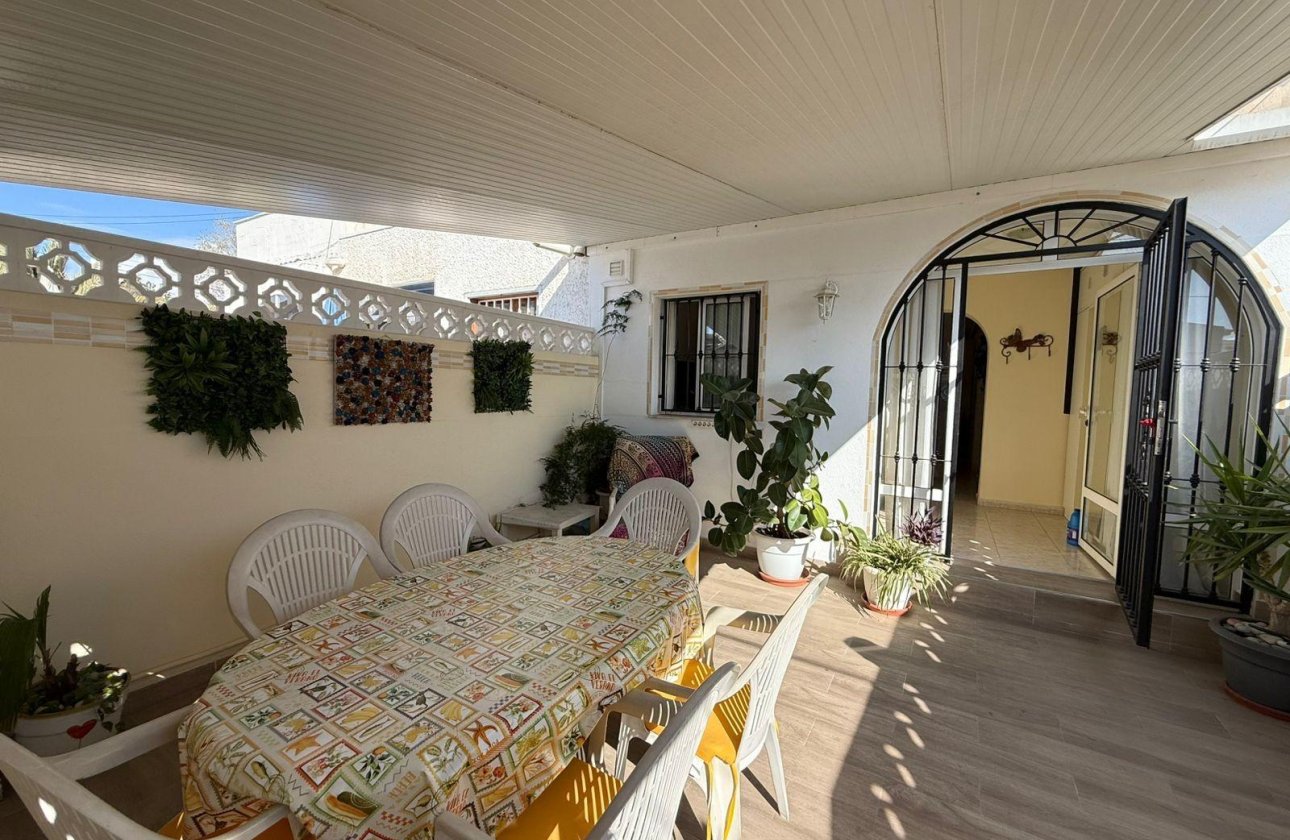 Herverkoop - Town House -
Torrevieja - Calas Blanca