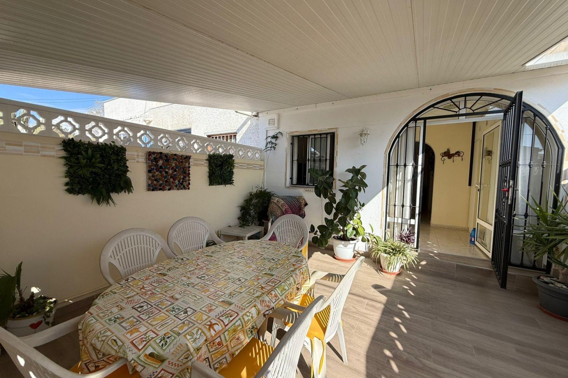 Herverkoop - Town House -
Torrevieja - Calas Blanca
