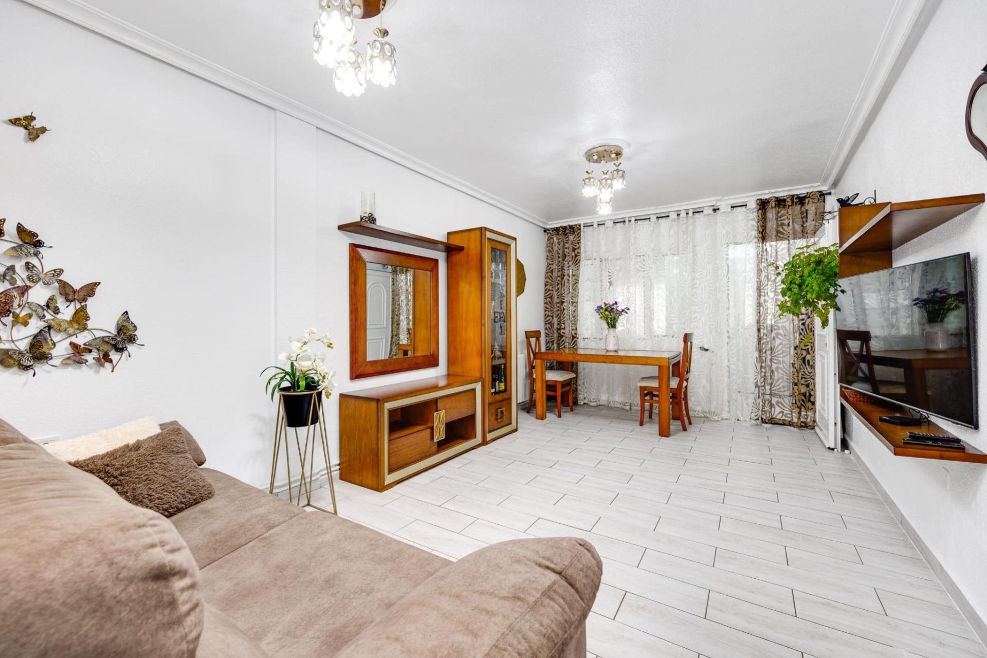 Herverkoop - Town House -
Torrevieja - Calas Blanca