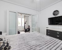 Herverkoop - Town House -
Torrevieja - Calas Blanca