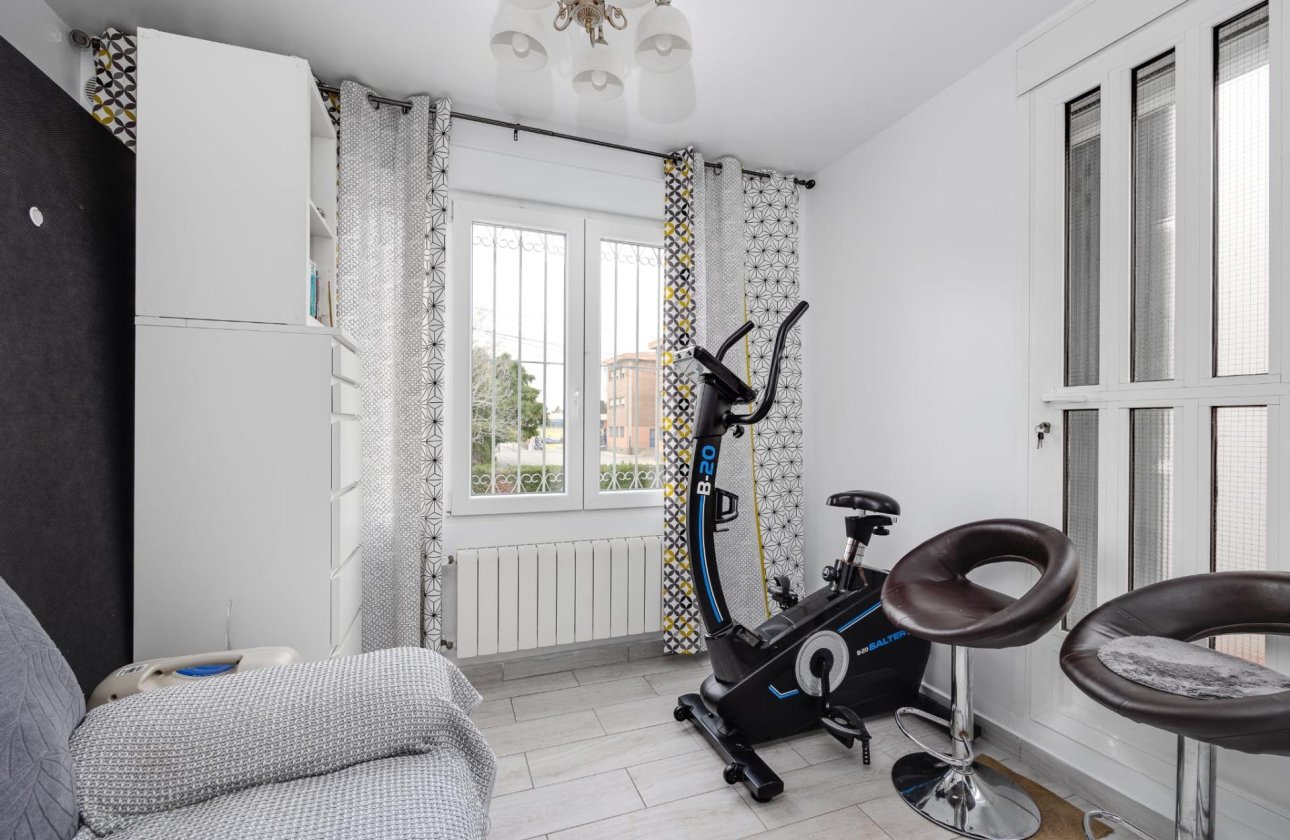 Herverkoop - Town House -
Torrevieja - Calas Blanca