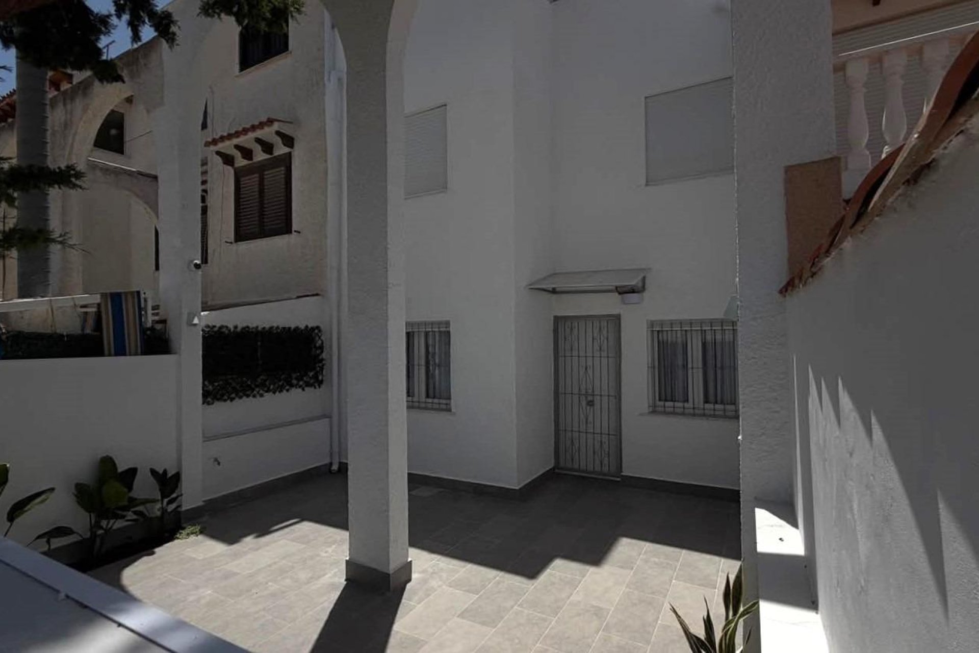 Herverkoop - Town House -
Torrevieja - Calas Blanca