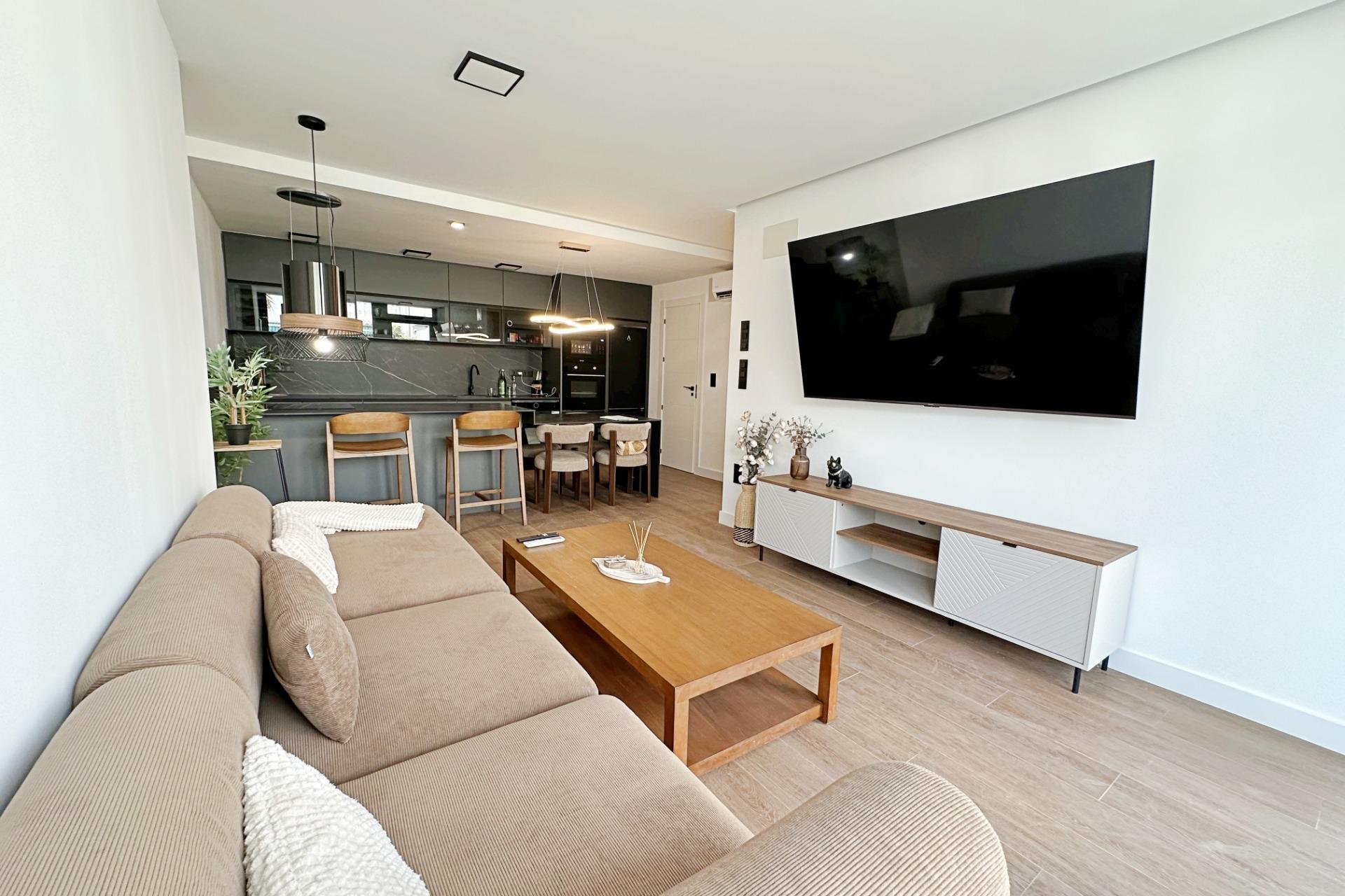 Herverkoop - Town House -
Torrevieja - Calas Blanca