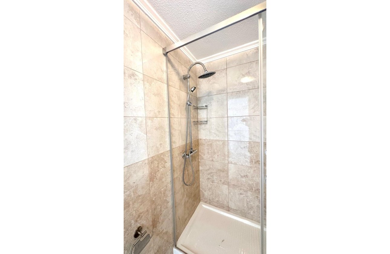 Herverkoop - Town House -
Torrevieja - Carrefour