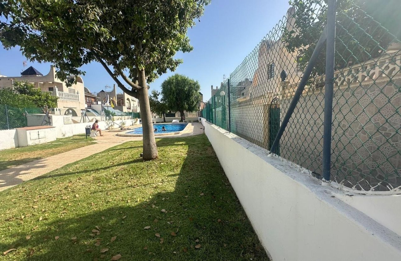 Herverkoop - Town House -
Torrevieja - Carrefour