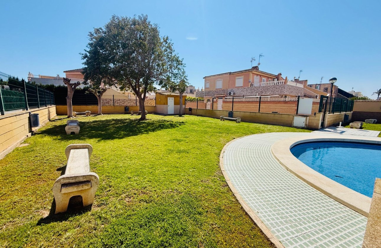 Herverkoop - Town House -
Torrevieja - Carrefour