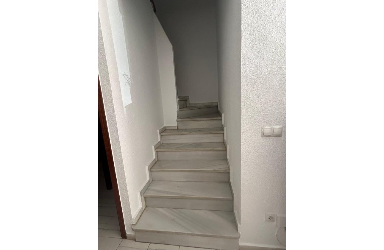 Herverkoop - Town House -
Torrevieja - Centro