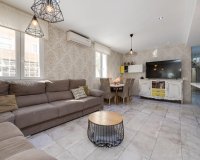 Herverkoop - Town House -
Torrevieja - Centro