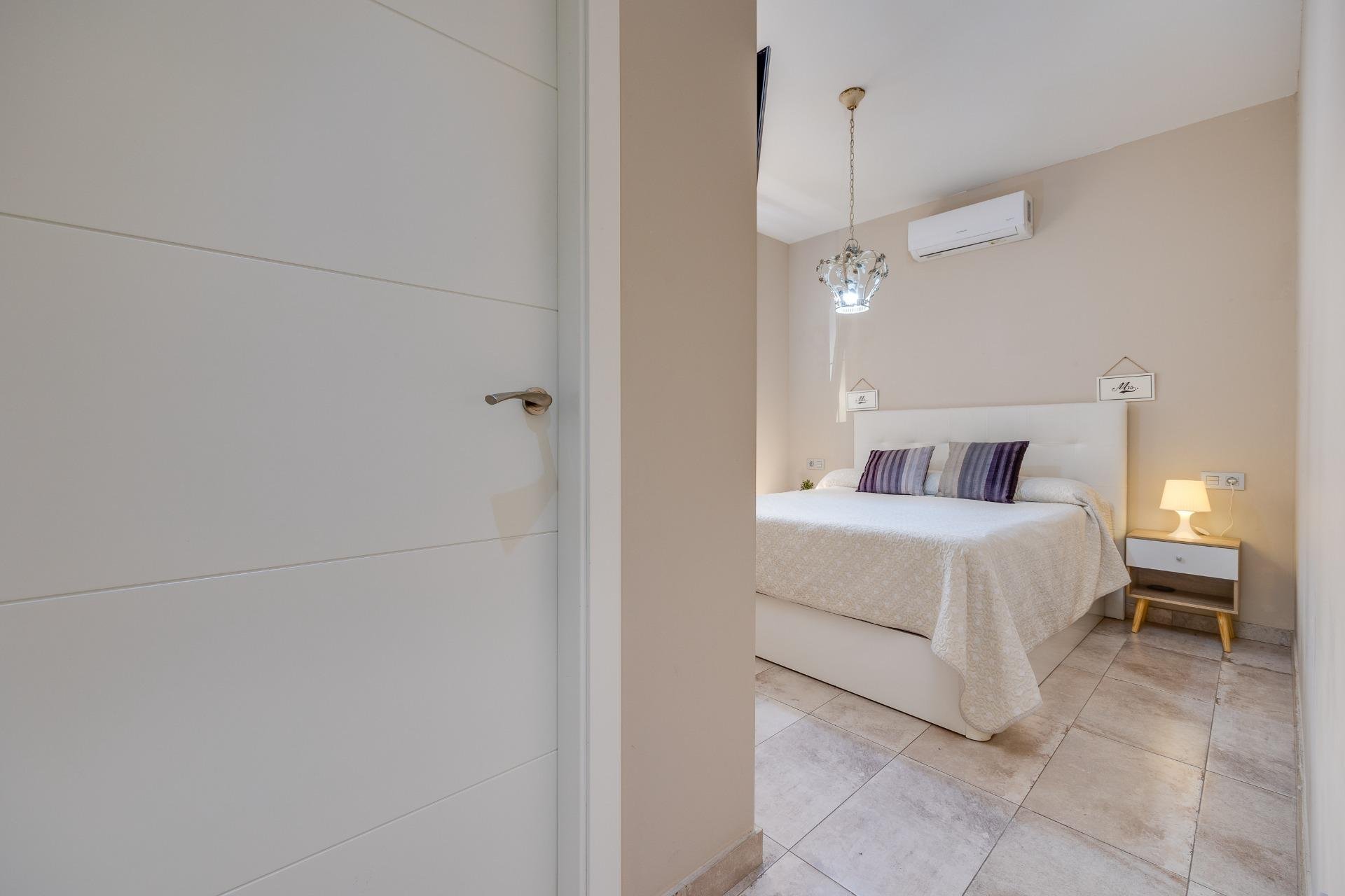 Herverkoop - Town House -
Torrevieja - Centro