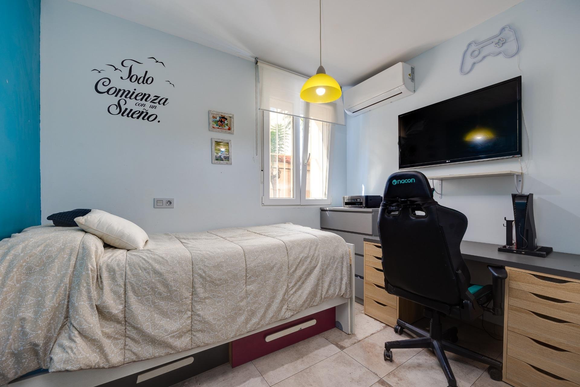 Herverkoop - Town House -
Torrevieja - Centro