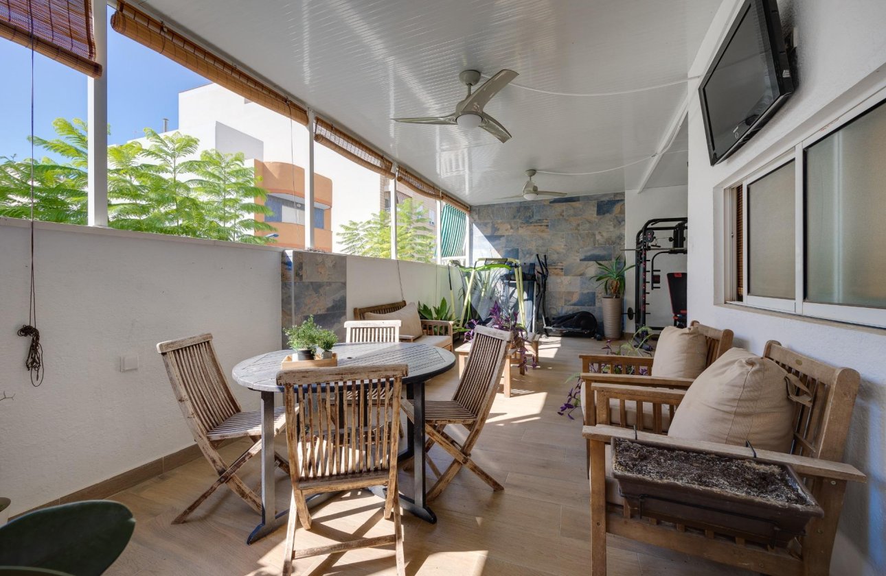 Herverkoop - Town House -
Torrevieja - Centro