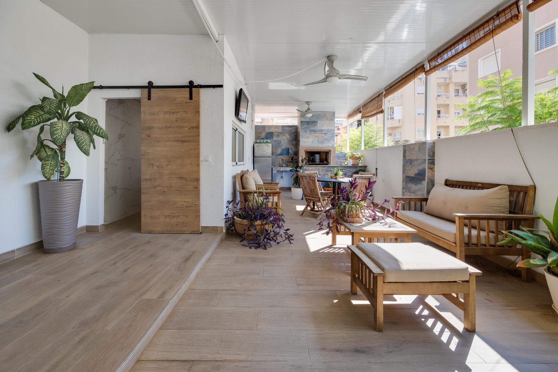 Herverkoop - Town House -
Torrevieja - Centro