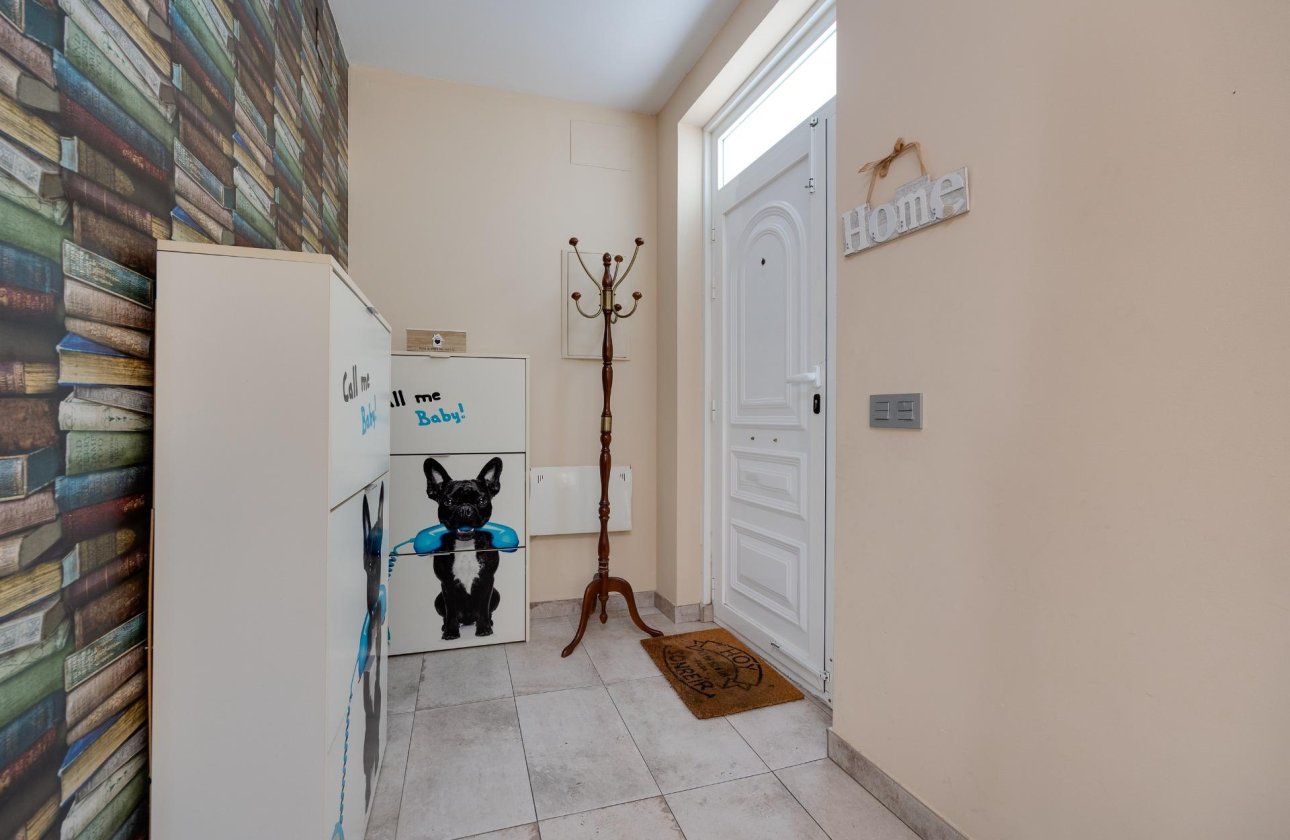 Herverkoop - Town House -
Torrevieja - Centro